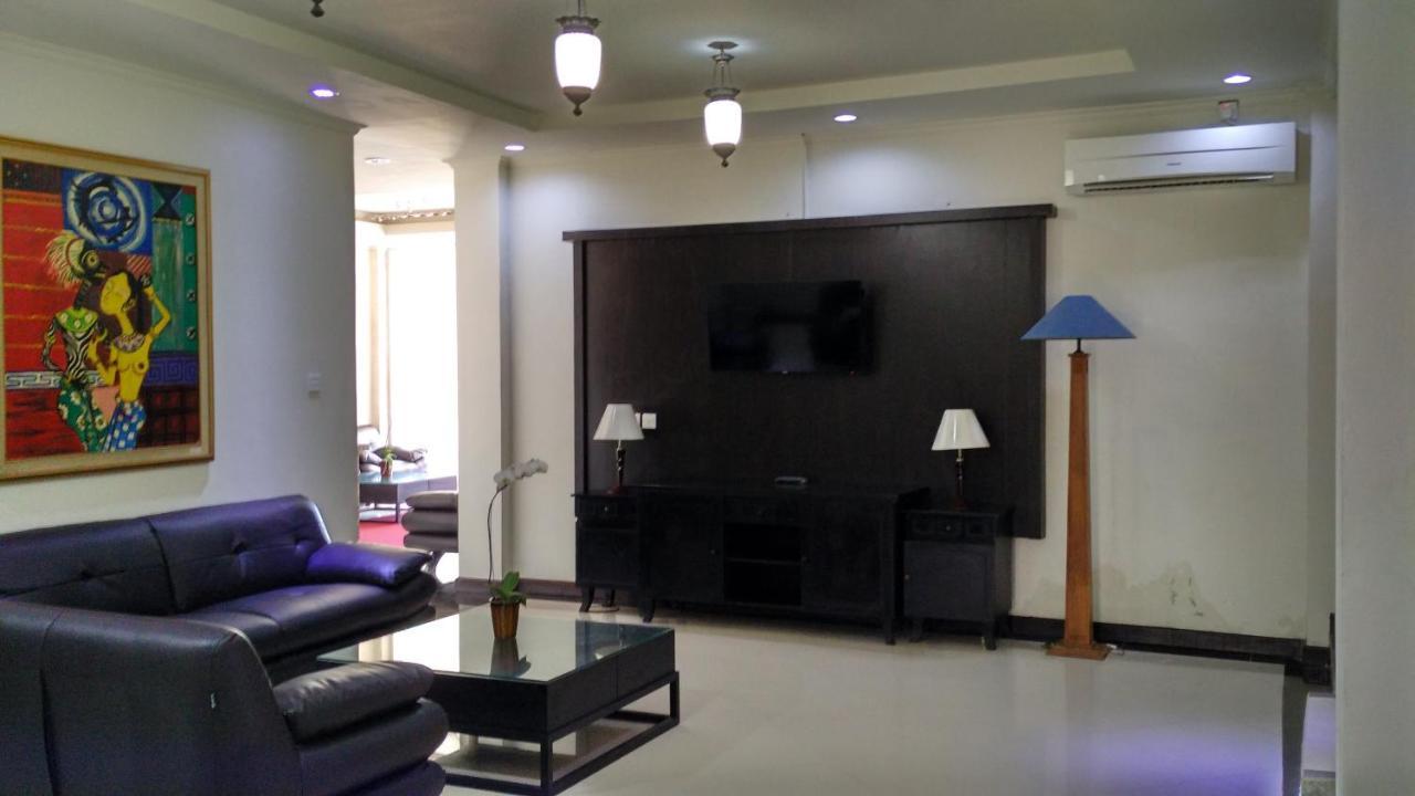 Maxi Hotel Kedonganan Jimbaran Zewnętrze zdjęcie